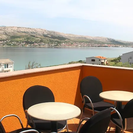 Apartament Tina Pag Town