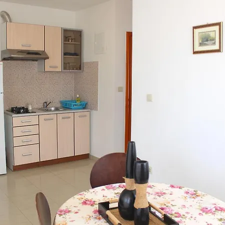 Tina Apartment *